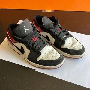 Nike Air Jordan 1 Low size mens 10.5 US University red-black-white